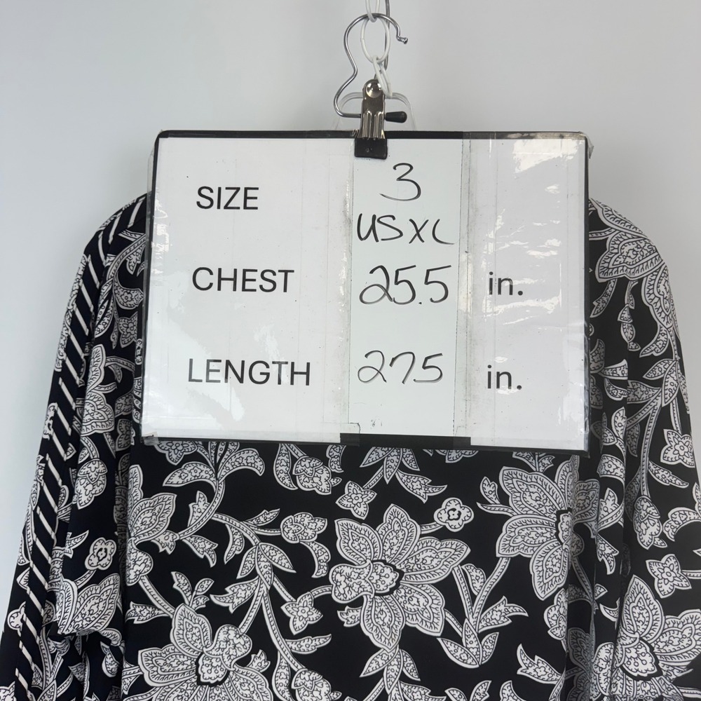 Chico's Black White Floral Paisley Tunic Top 3/4 Sleeve Size 3 XL - Picture 3 of 12